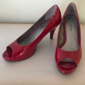 Bandolino Red Peep Toe Heels Size: 8.5M